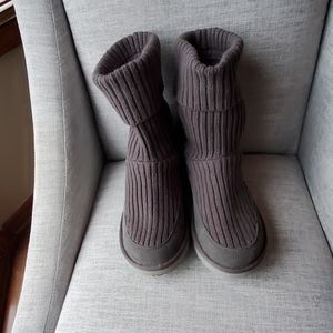 ECU Grey UGG knit sweater boot 8/8.5
